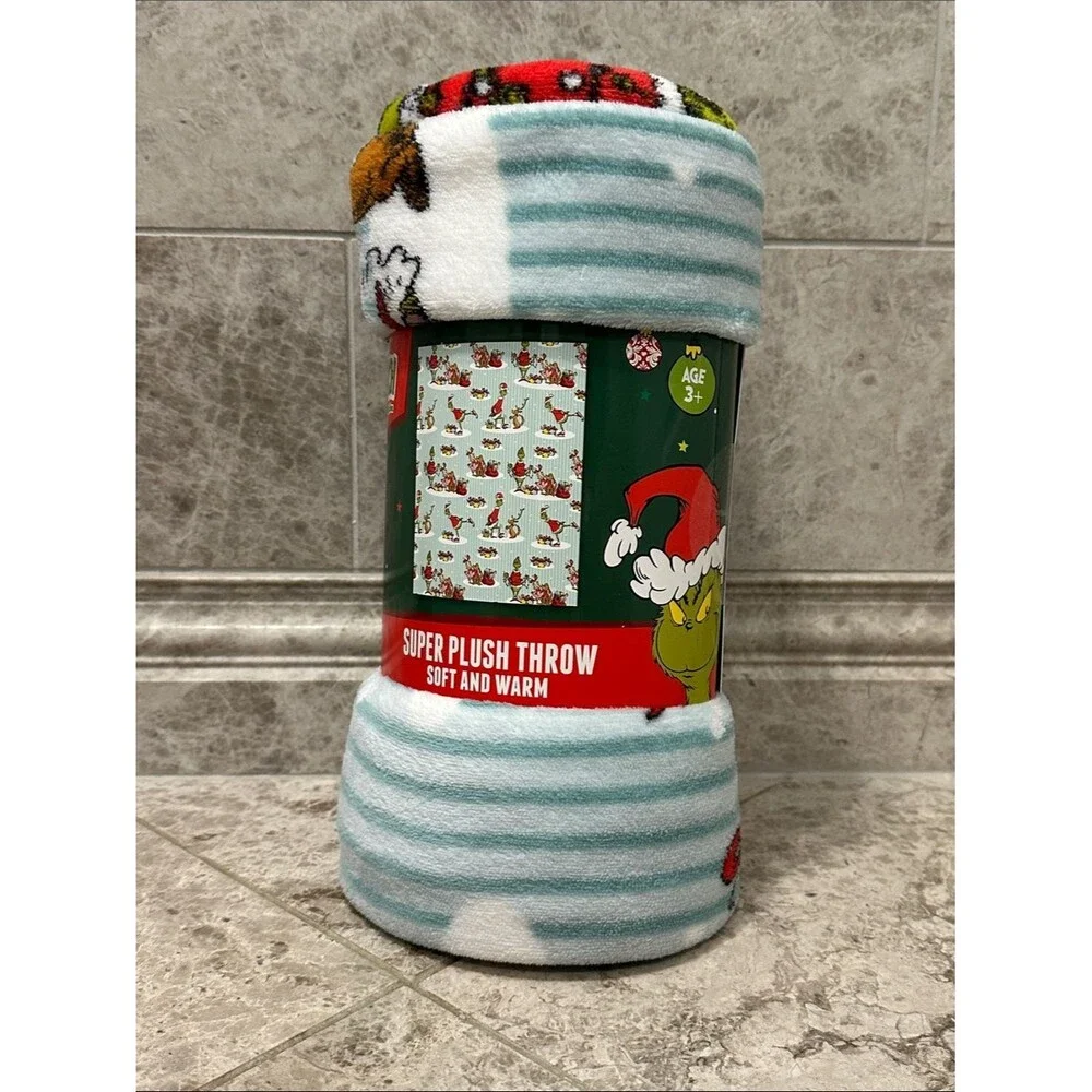 The Grinch Super Plush Throw Blanket NEW Dr Seuss Soft Warm 46” X 60”